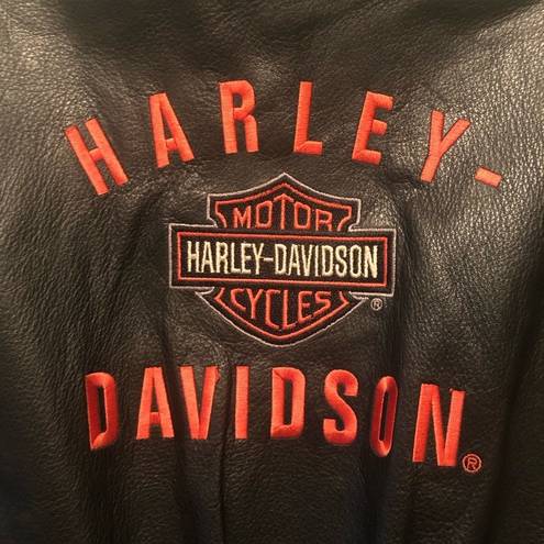 Harley Davidson Harley~Davidson Leather Jacket Sz. XL Big Logo Zipper Cuff Pockets Lined Women