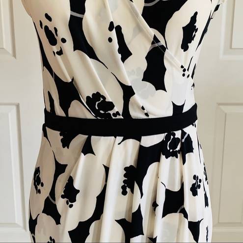 Krass&co NY& Dress Off White Black Floral Cap Sleeves Faux Wrap Dress Size Small