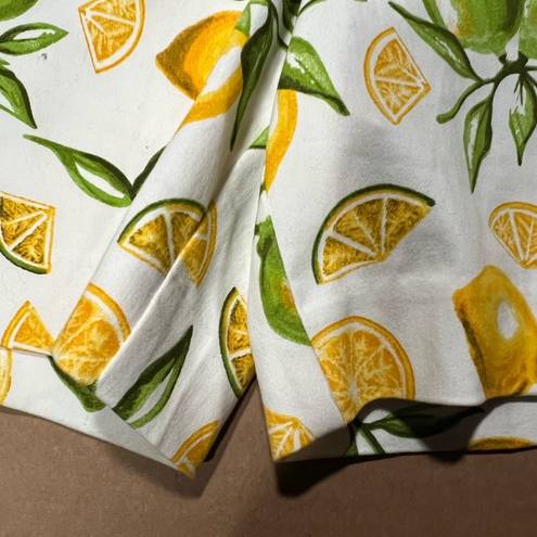 Isaac Mizrahi  New York Tailored Shorts Chino Lemon Printed Flat Front Womens 16