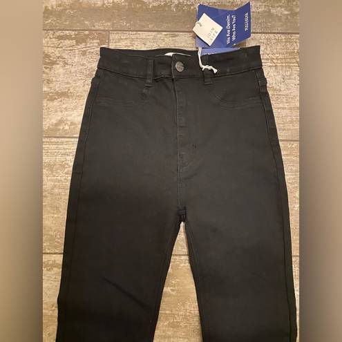 Pull & Bear  Black Skinny High Waist Jeggings. NEW