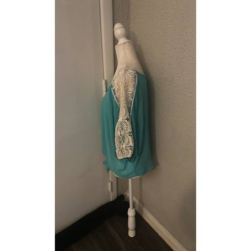 Umgee  Split Sleeve Crochet Cold Shoulder Teal/White Size L Boho Concert Festival