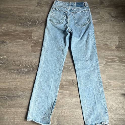 Abercrombie & Fitch  Ultra High Rise 90s Straight Jean criss cross