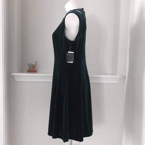 Gabby Skye  Cut-Out Velvet Dress Green Size 14 NWT