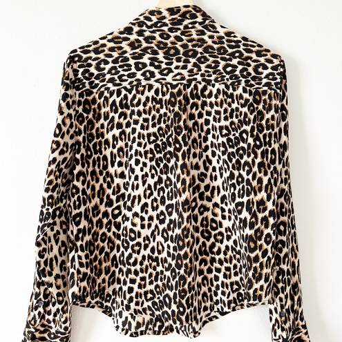 Equipment Femme Slim Signature Leopard Printed Button Down Silk Shirt Medium