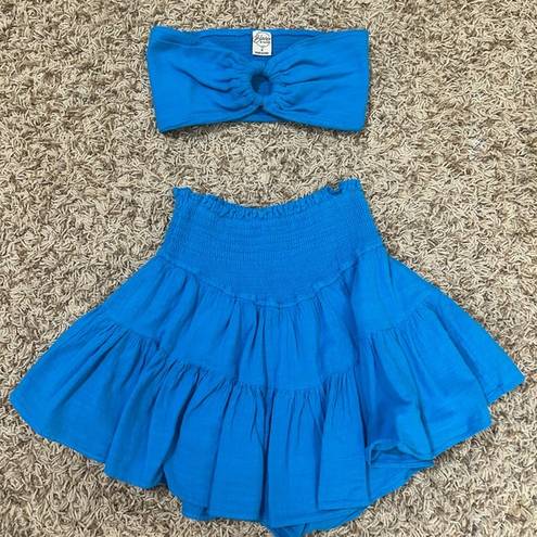 Hello Molly Blanco by Nature 2- piece outfit! Size small