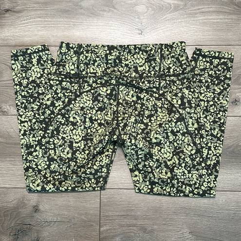 Sweaty Betty  Power Pocket Green Undercover Floral Print 7/8 Leggings Size Medium