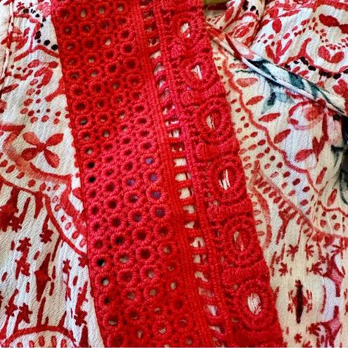 Torrid  Babydoll Crinkle Gauze Crochet Inset Lace-Up Top Red Floral Size 1X