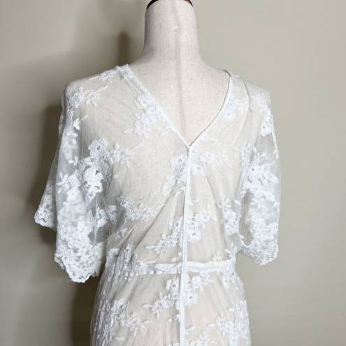 Edge UNBRANDED | Floral Lace Kimono Sleeve Cover Up White Scalloped  Tie Waist OS