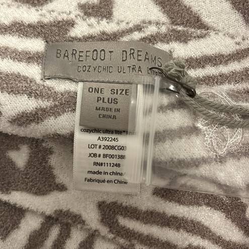 Barefoot Dreams  Cozychic Ultralite Ocean Breeze Poncho