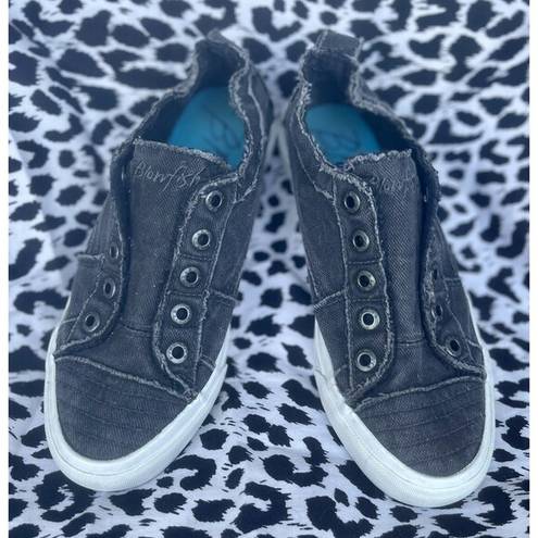 blowfish Womens   Malibu Sneakers Size 9.5 Gray Distressed Slip On Comfort