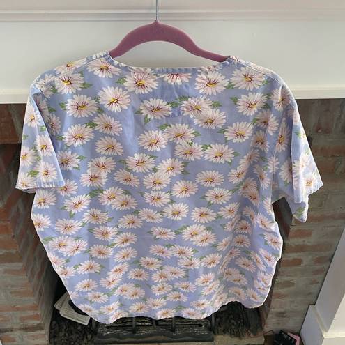 Daisy Stat Nursing Chore Scrubs Two Front Pockets  Flowers size Large Vet