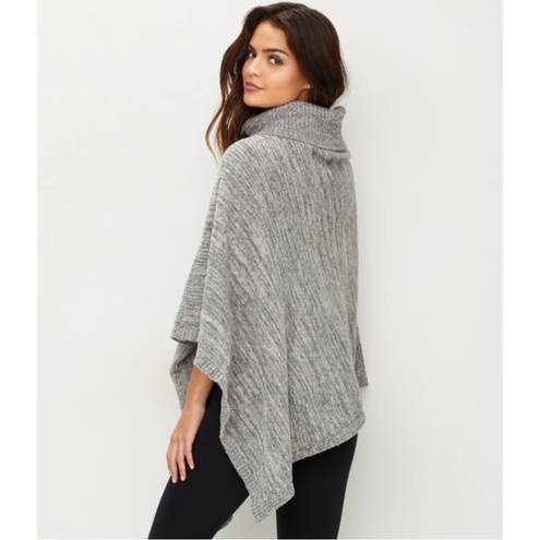 Barefoot Dreams Cozychic Point Dume Poncho Heather Gray 801 Turtleneck One Size