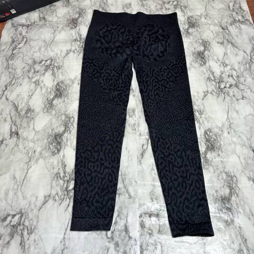 Gymshark  Adapt Animal Print Seamless Leggings size Large Grey Gray High rise