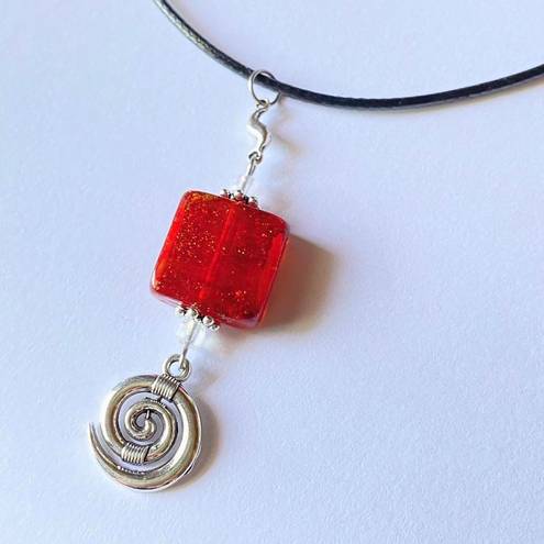 Handmade hippie funky fairy boho style red square glass bead & Swirl charm unisex necklace🟥🌳🍃🌀