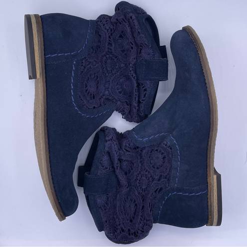 The Sak suede pull-on blue booties crochet stitching detail women Size 6