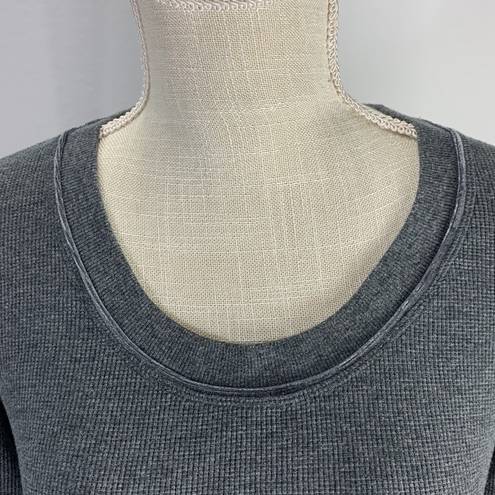 Eddie Bauer Waffle Knit Gray Long Sleeve Thermal Top Tee Size Medium