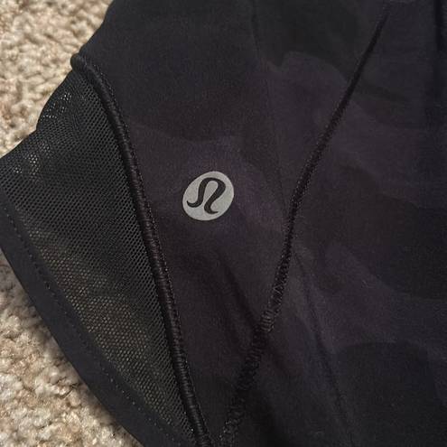 Lulu Lemon shorts - black camo, 4”, low-waisted