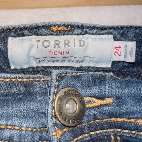 Torrid  Medium Wash Denim Mid Rise Lixe SLim Boot Jeans women's size 24