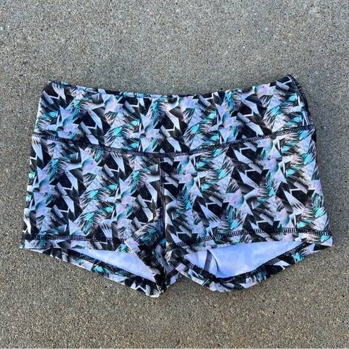 Onyx Fleo Reward Shorts 2.5” inseam black  platinum geometric