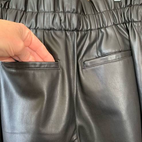 Madewell  Vegan Leather Pull-On Paperbag Pants Black Size 6