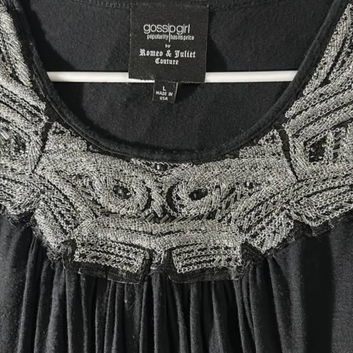 Romeo + Juliet Couture Gossip Girl x  Black Silver Blouse Size Large GUC #1195