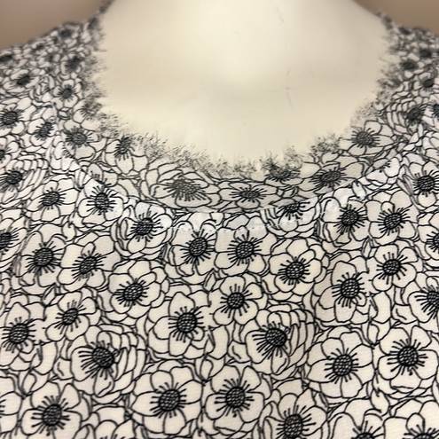 Who What Wear  Black and White Floral Sleeveless Semi Sheer Blouse Size Large