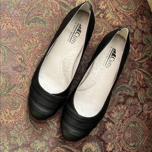 Cliffs  “Clara” Black Flats Faux Leather Size 6.5