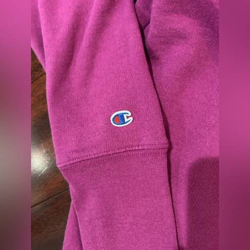 Champion  Women’s Fuchsia Crewneck Sweatshirt size M