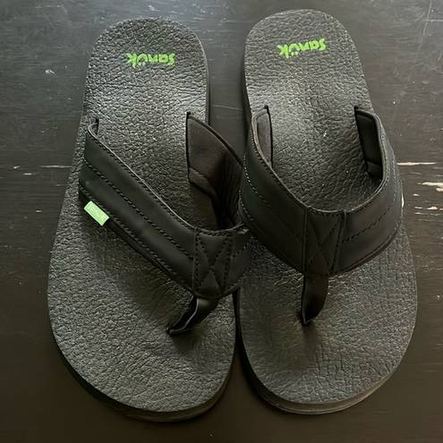 Sanuk black flip flops size 10