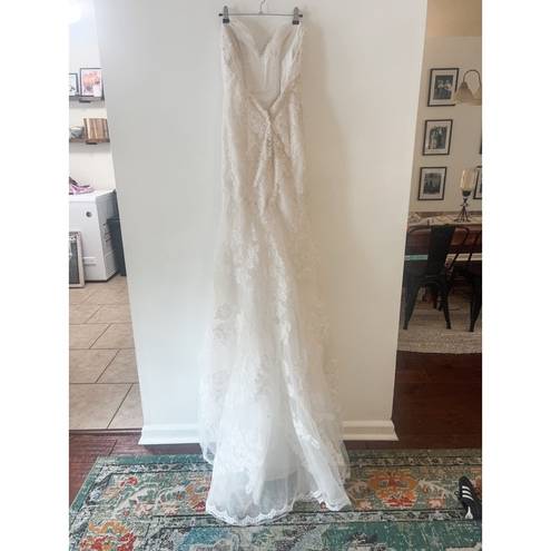 Oleg Cassini Wedding Dress Pure White sweetheart mermaid lace Sheath size 2