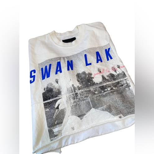 Spirit Jersey  Swan Lake Cropped Tee size  L