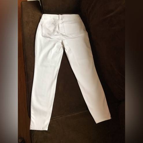 Talbots Chicos Straight Leg White Simply Flattering 5 Pockets Jeans Size 2P