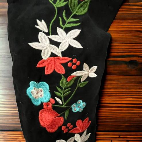 Qupid  Miss 10 Embroidered Floral Thigh High Boots Black Faux Suede Size 5.5‎