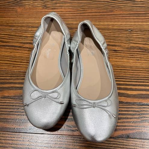 American Eagle  Metallic Ballet Flats with Bow Accent Size 5