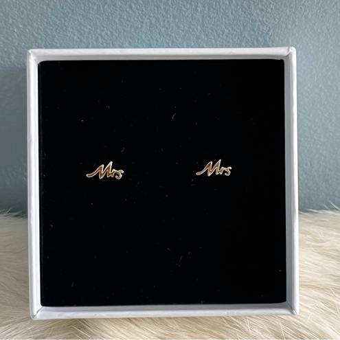 ma*rs The Ring Boxes . Gold Plated Earrings