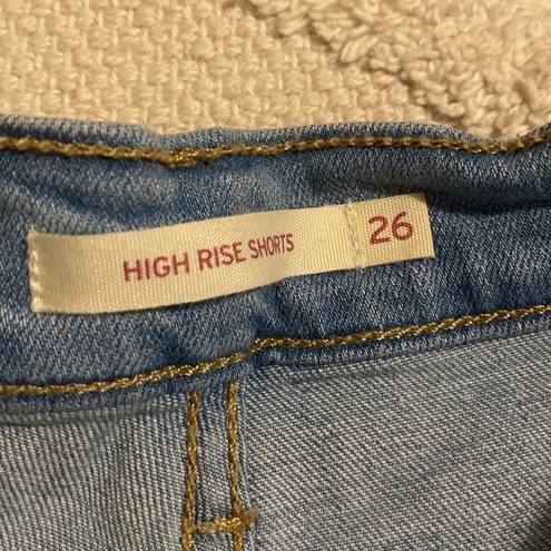 Levi’s  high rise shorts 26