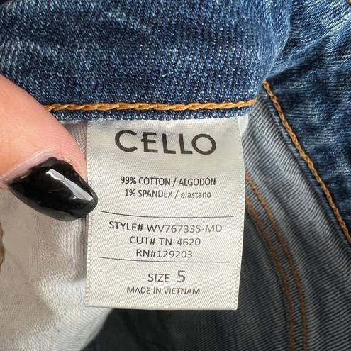 Cello  Straight Destroyed Jeans Blue Denim Frayed Hem Stretch Junior's Size 5