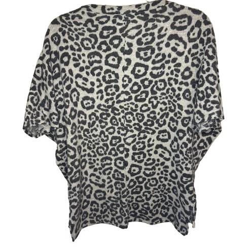 Harper Haptics by Holly  V-Neck Leopard Print Short Sleeve Gray Soft Tee Shirt