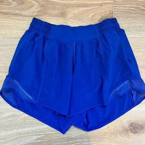 Lululemon Hotty Hot Low-Rise Lined Short 4”