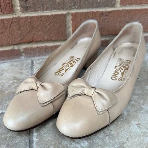 Salvatore Ferragamo  Nude Kitten Heel Shoes size 8 1/2