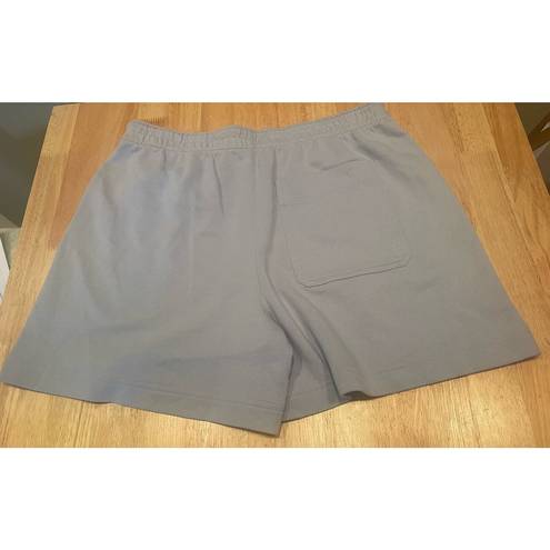 Vince  Athletic Short, pale gray/blue casual elastic waist , Large, B80, NWT, $37