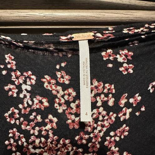 Free People  back seat glamour floral skirt size 4