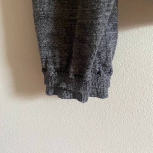 Tahari  Gray Wool Turtleneck Sweater