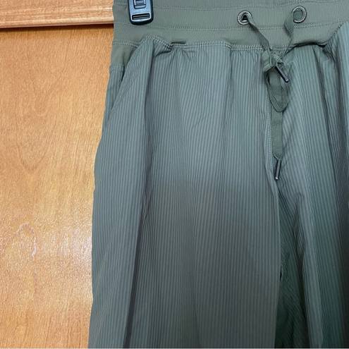 Zyia  Active Olive Trail Athleisure Joggers Size Small