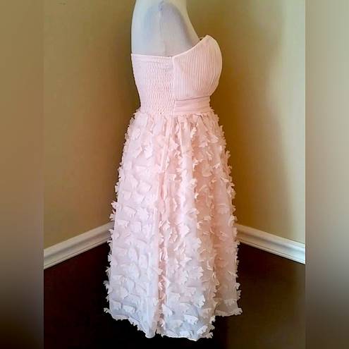 Krass&co London Dress  ModCloth Pale Pink Flower Appliqué Strapless Formal Dress Size 4