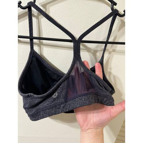 Lululemon  Flow Y Sports Bra Size 4