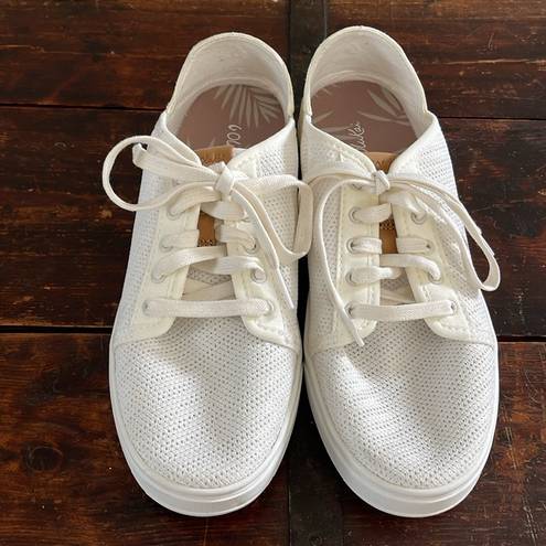 Olukai  White Pehuea Li Lace Up Sneaker Size 8