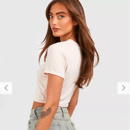 Boohoo NWT cropped tee