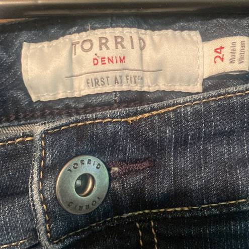 Torrid  distressed capris jeans size 24