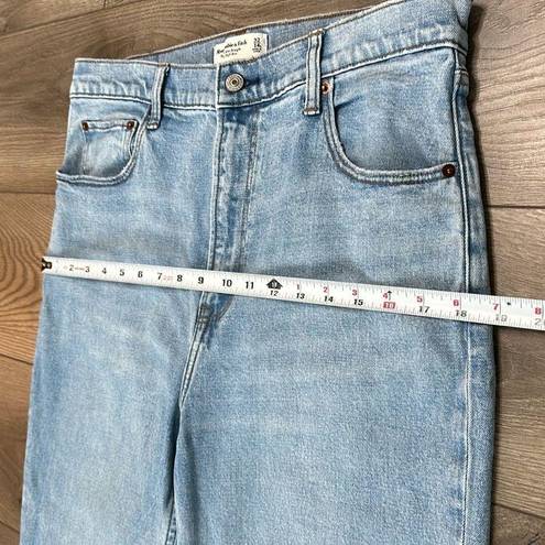 Abercrombie & Fitch  The 90’s Slim Straight Ultra High Rise Stretch Blue Jeans 32